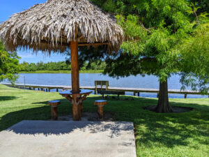 waterfront shaded rv park lake fishing kemah bacliff san leon webster league city